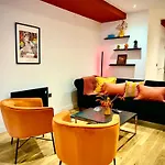 Dawn House - Wyndale Living -Bham Jq 3Br Townhouse