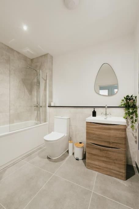Holiday home Dawn House - Wyndale Living -bham Jq 3br Townhouse